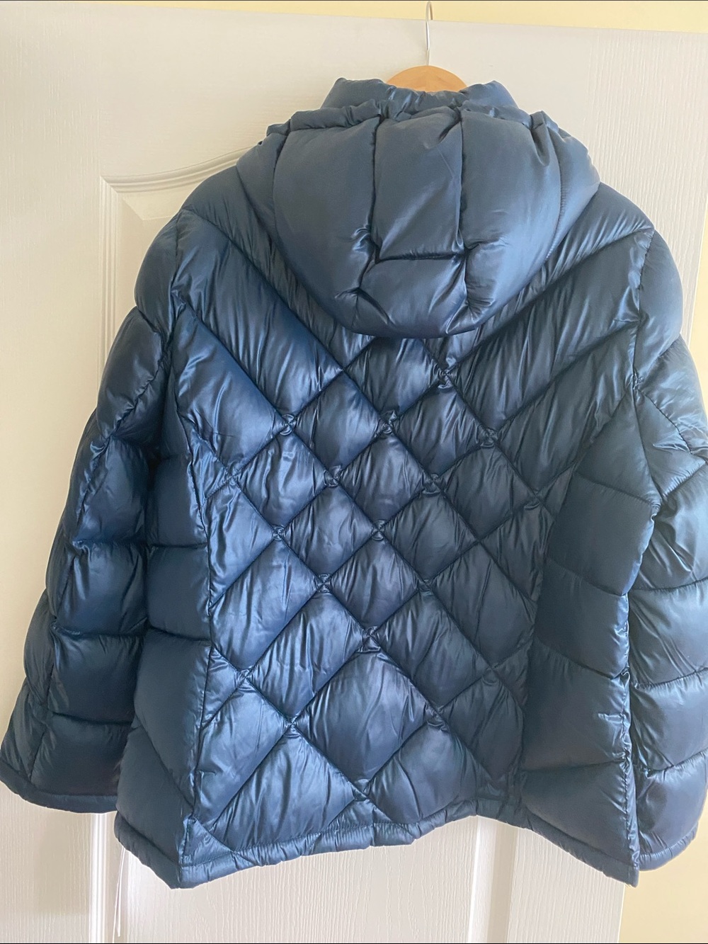 Calvin Klein Navy Blue Quilted Puffer Jacket with Hood - Picture 4 of 6